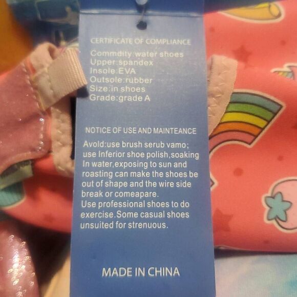 NEW IN PACKAGE WATELVES GIRLS WATER SHOES - Picture 5 of 5